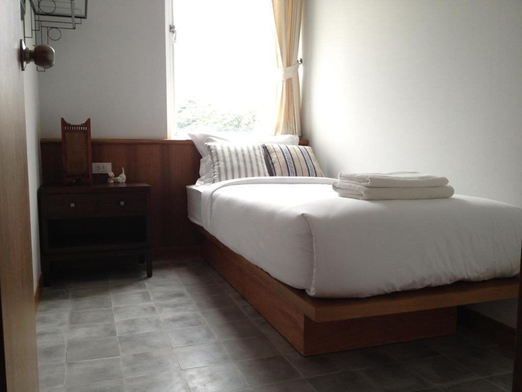 Baan Dinso Hostel@Ratchadamnoen Bangkok Zimmer foto