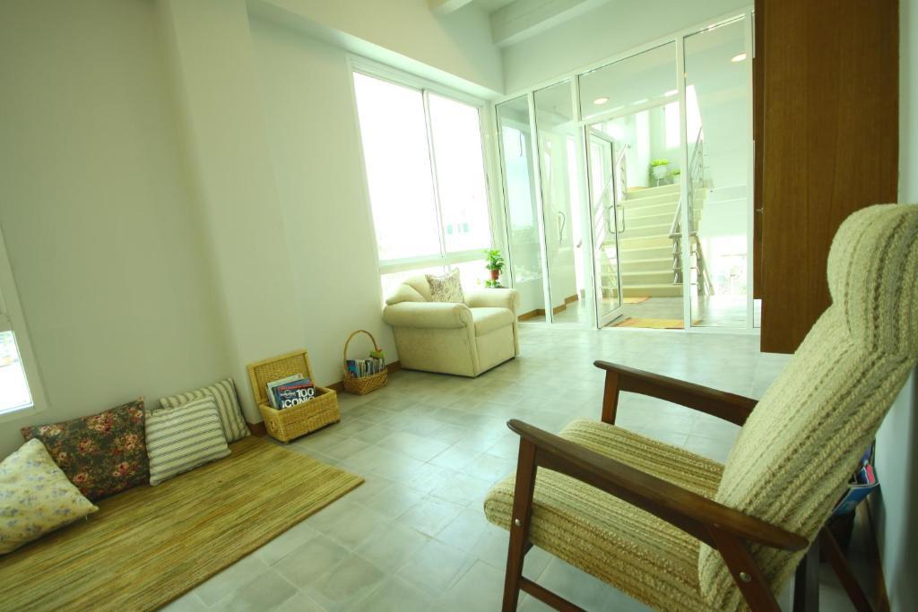 Baan Dinso Hostel@Ratchadamnoen Bangkok Exterior foto