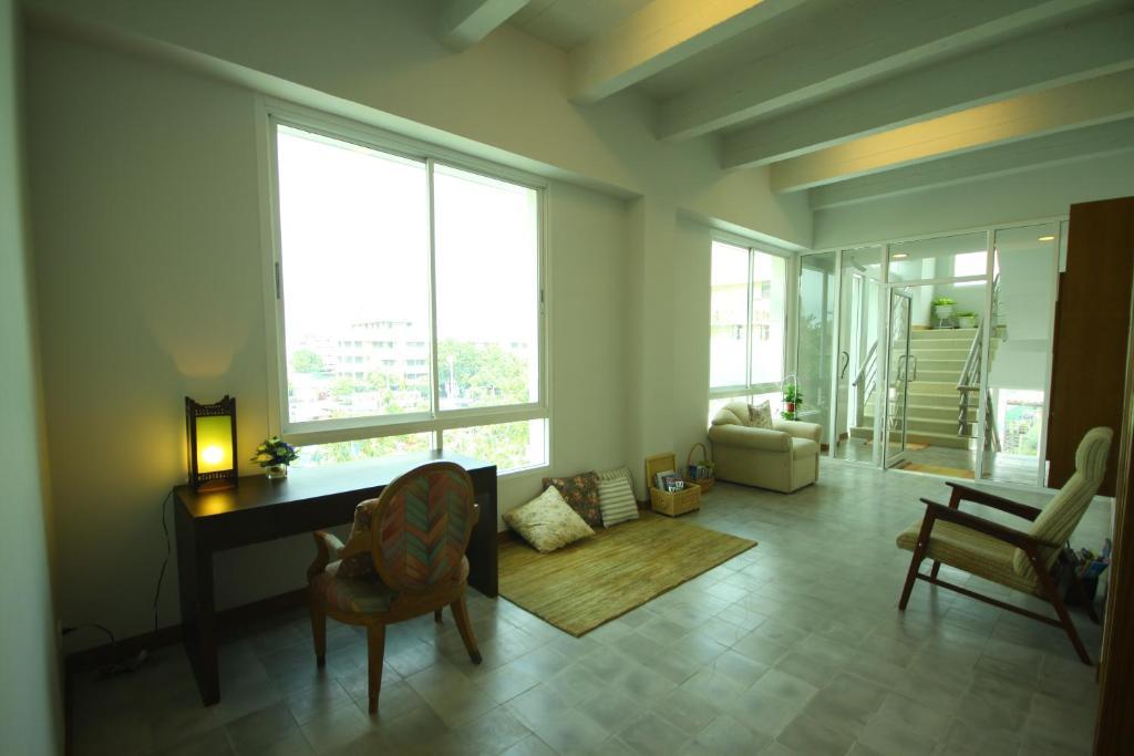 Baan Dinso Hostel@Ratchadamnoen Bangkok Exterior foto